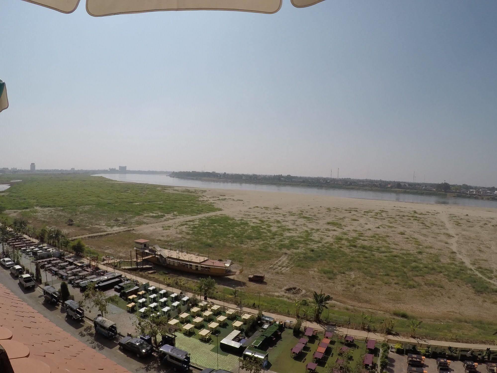 Sengtawan Riverside Hotel Vientiane Luaran gambar